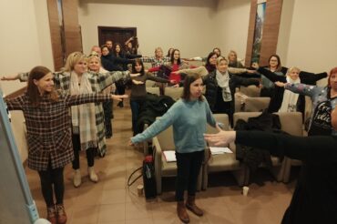 Pomaganie to przyjemność — podsumowujemy realizację projektu „Sądecki wolontariat. Poznaj demencję”