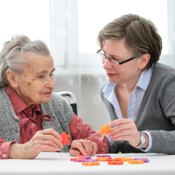 Dlaczego Polska zamiata pod dywan problem Choroby Alzheimera i innych demencji? Polski Plan Alzheimerowski do opracowania